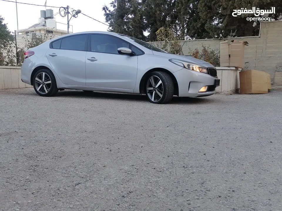 كيا K3 /ماتور 1600 / فحص نخب /اتوماتيك / سولار / اقتصاديه جدا غنيه عن التعريف