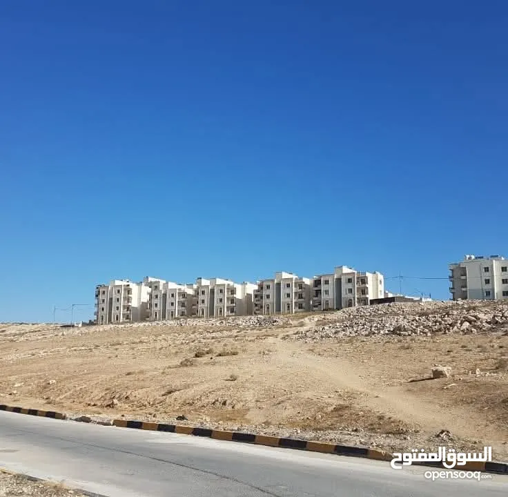 شقه 96 متر طابق 3 في مدينة المجد خلف جبل طارق