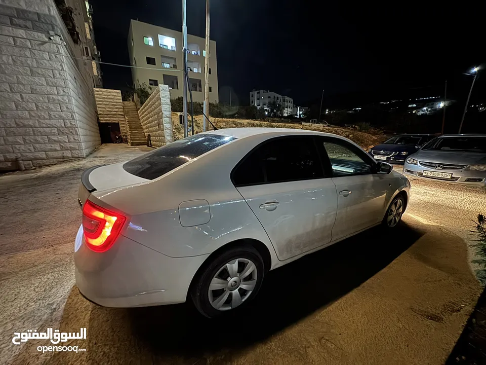 سكودا رابيد (( أصل برايفت )) ديزل 1600 جير عادي 2015 سعرر حررق كااش فقط