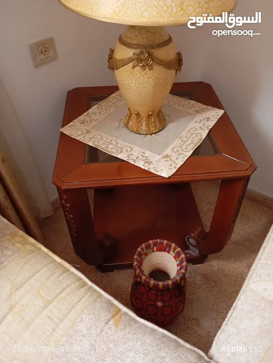 للبيع طاولة كلو 4