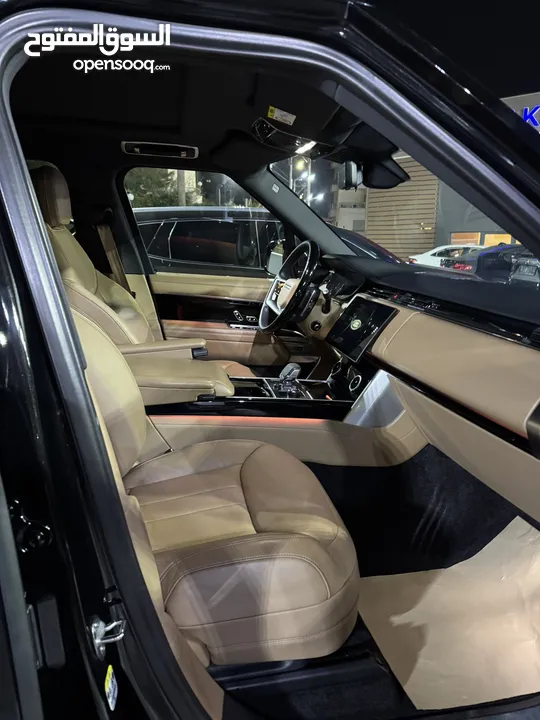 الصقر الأسود لتأجير السيارات يتوفر لدينا رنج روفر فوج 2023 Range Rover Vogue للإيجار ب أفضل الأسعار.