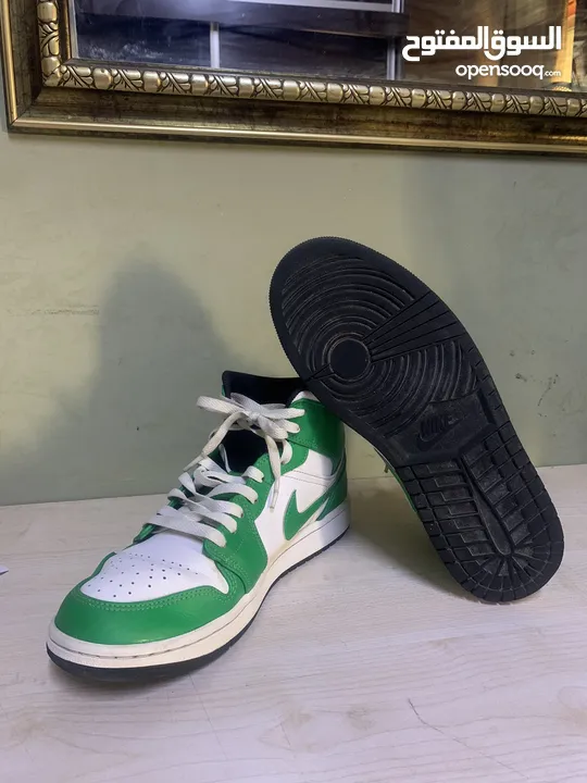 Nike Air Jordan 1 mid lucky green