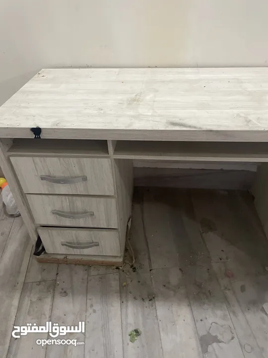 Desk for sale barely used