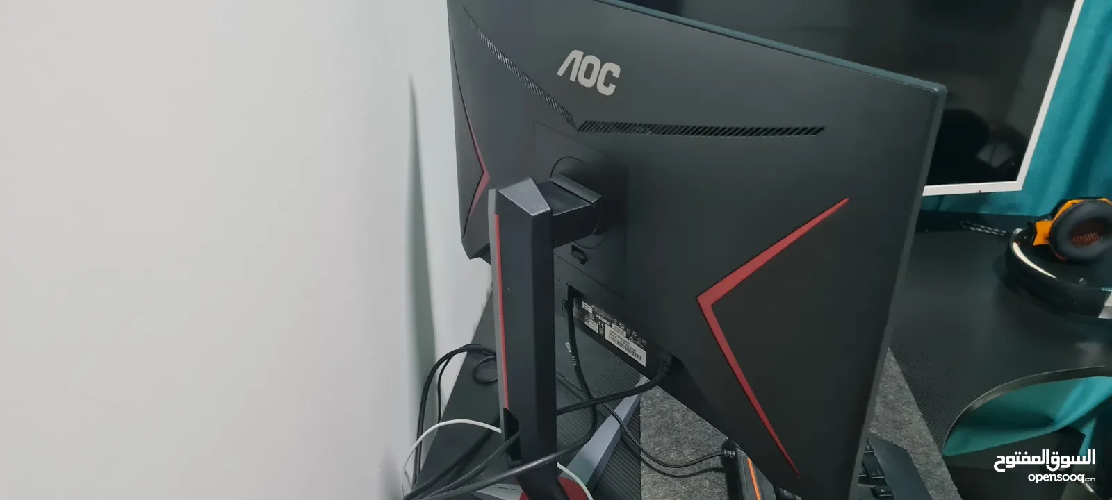 شاشتين للبيع samsun and aoc gaming monitor