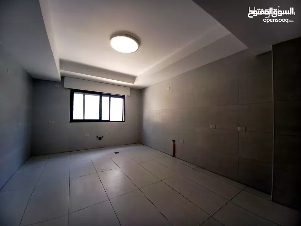 شقة غير مفروشة للايجار في عبدون  ( Property 34102 ) سنوي فقط