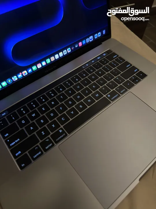 MacBook Pro 15’ i7 250gb 16gb ram with Touch Bar