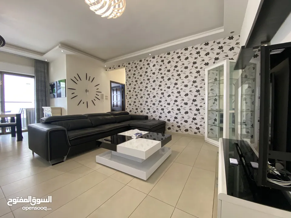 شقة فخمة مفروشة كامل للإيجار-طابق ثاني-110م-الصويفية- 3 دقايق من Swefieh village