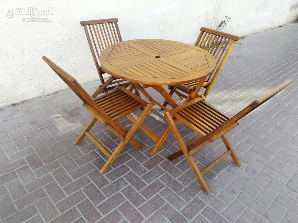 Round Dining Table wooden 4 chairs