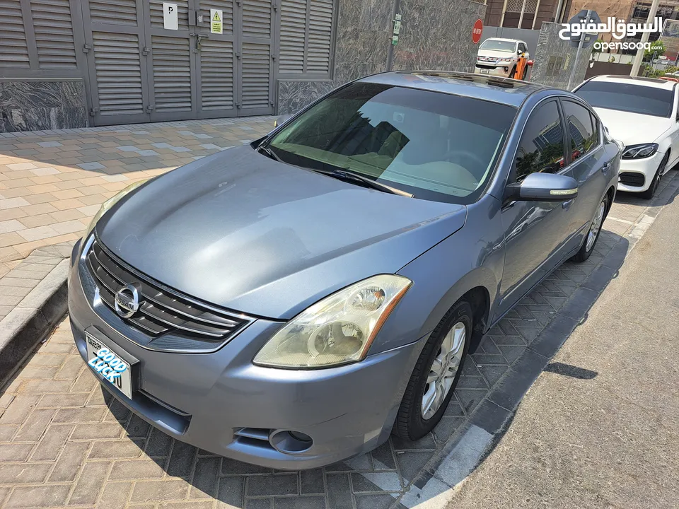 Nissan altima  2012 for sell