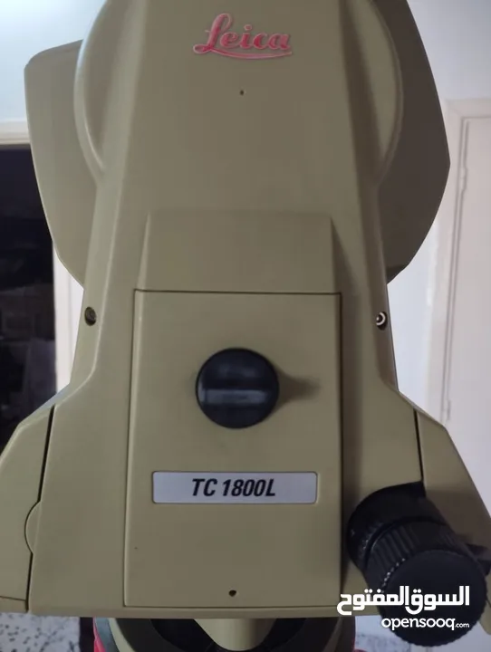 جهاز توتل ستيشن نوع لايكا 1800 للبيع مع معداته