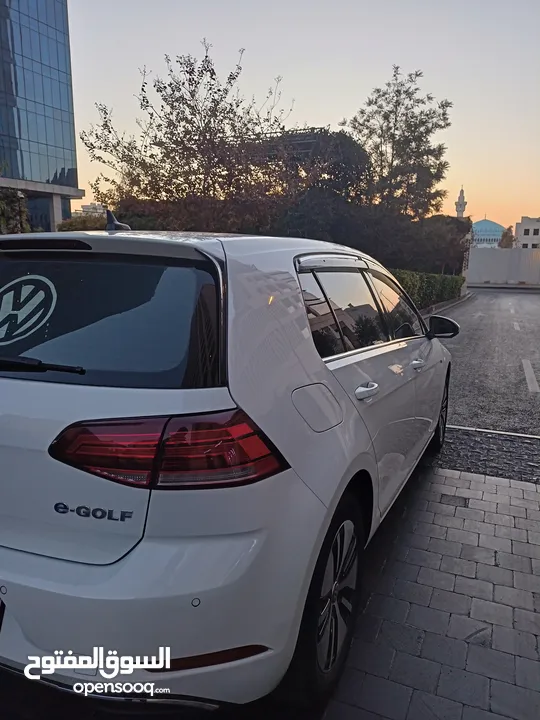 Volkswagen e-Golf موديل 2019 للبيع بداعي السفر