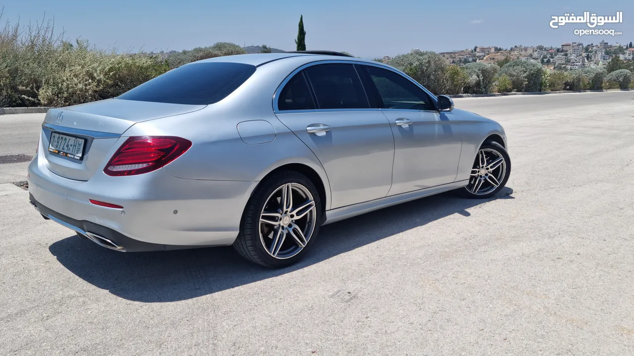 Mercedes Benz E200- 2017-  AMG Full Full ++ بحالة الوكالة من جميعة