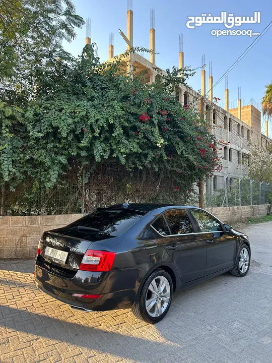 سكودا اوكتافيا  اتوماتيك بنزين اصل برايفت