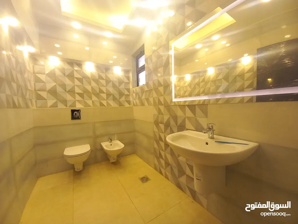فيلا للإيجار في منطقة عبدون  ( Property 36558 )-175055043
