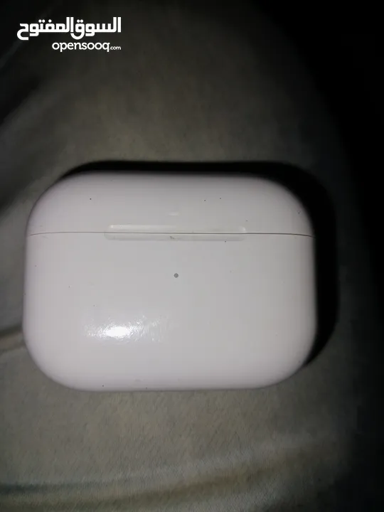 Apple AirPods Pro (2nd GenerationApple AirPods Pro (2nd Generation 3 months used all acsasiris no