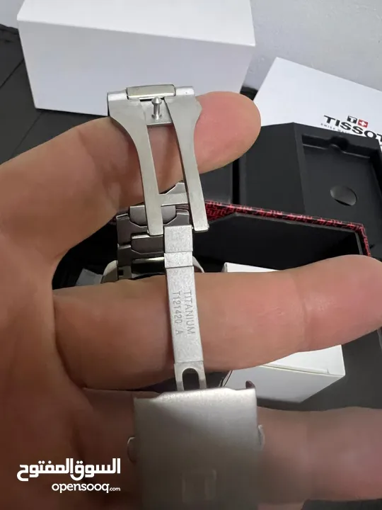 ساعة Tissot T-Touch Connect Solar تيتانيوم بحال الجديد