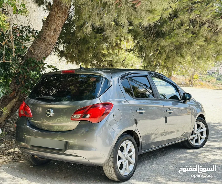 اوبل كورسا 2018 . فل اوتوماتيك . يد اولى . اصل برايفيت . ترخيص + تأمين جديد . سياره بحال الشركه