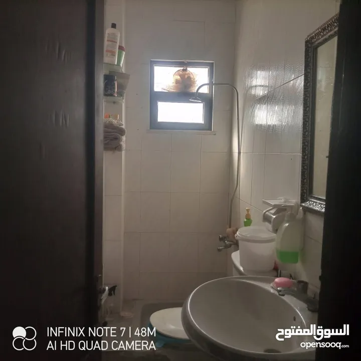 منزل بيت شقة مستقل للبيع مع حديقة وكراج وشرفة الزرقاء ضاحية البستان