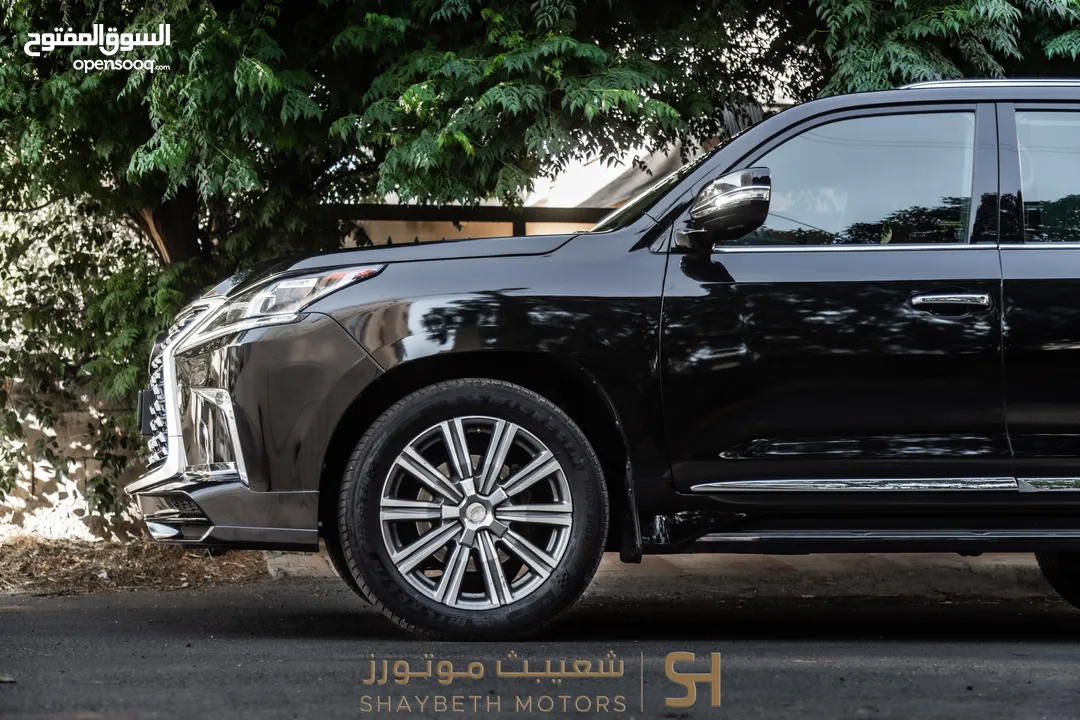 Lexus Lx570 2017 بحالة ممتازة جدا