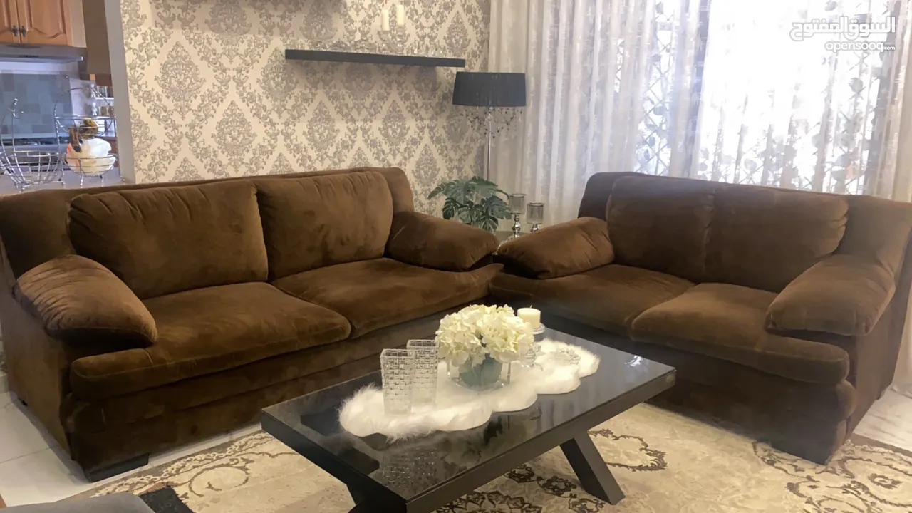 طقم امريكي وارد لامارات 350