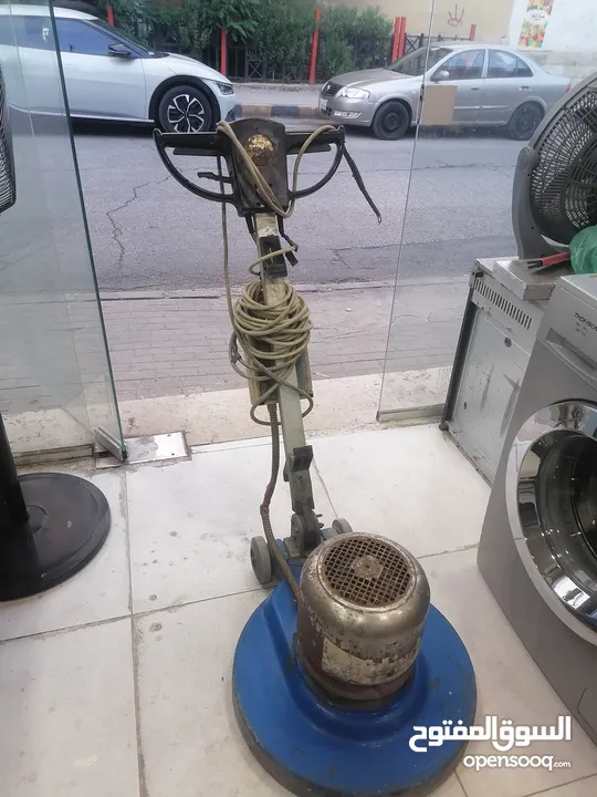 للبيع جلايه بلاط إيطالي 19انش بحاله ممتازه مع كامل أغراضها تنفع لغسيل السجاد