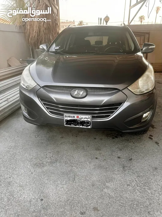 Hyundai Tucson 2013 2.0L full option for sale..