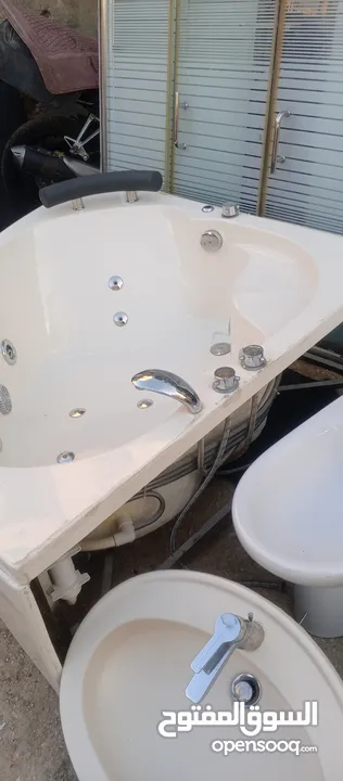 جاكوزي بحاله ممتازه