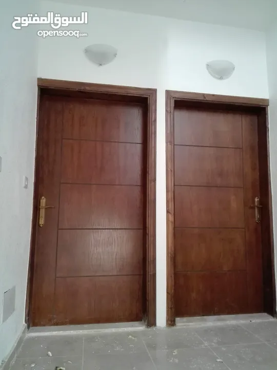للبيع عمارة سكنية مكونة من عدة طوابق في منطقة ماركا الجنوبية