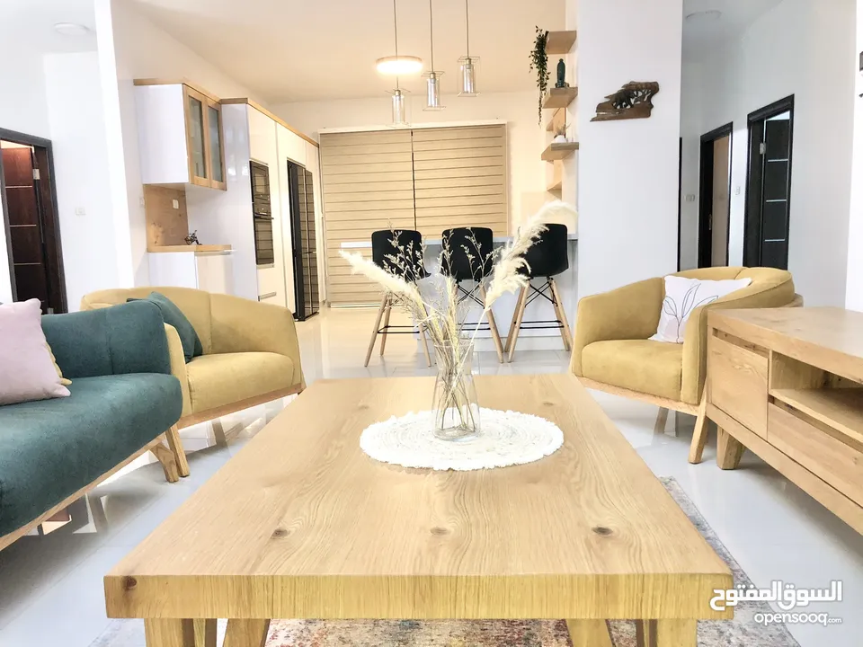 مع العفش الشارع الرئيسي