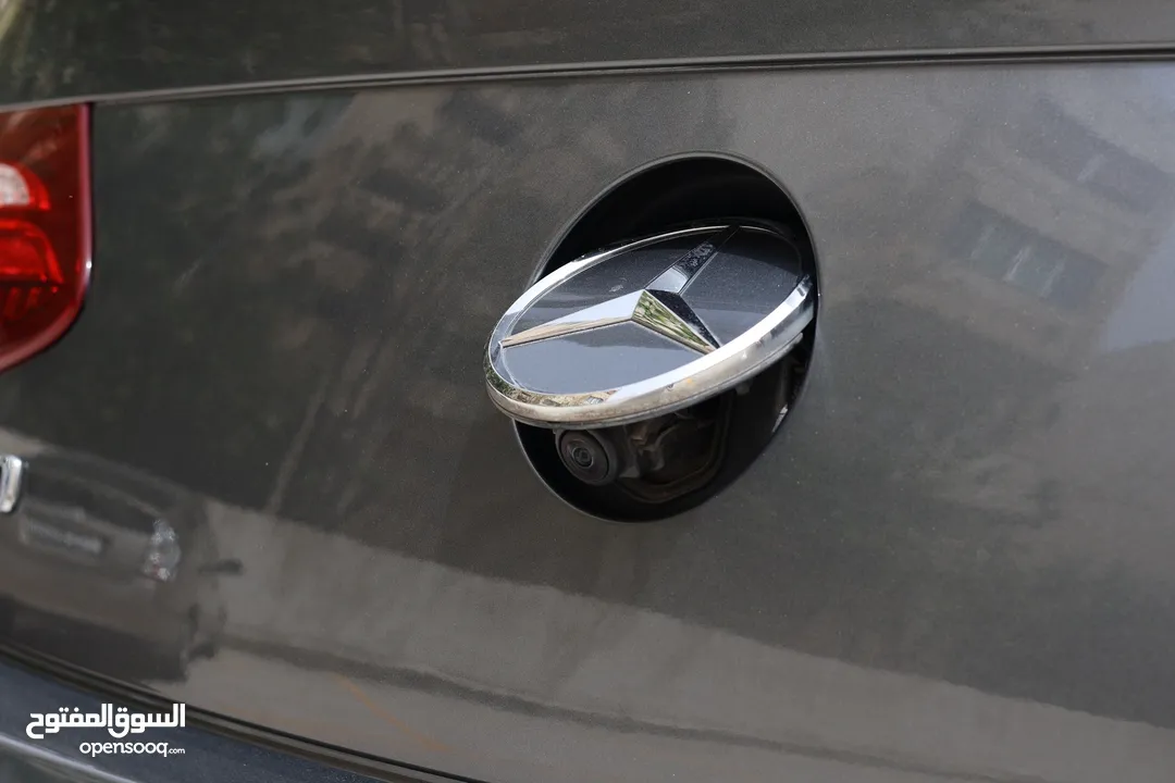 Mercedes E350 Coupe like brand new  بحالة الوكالة ممشى قليل