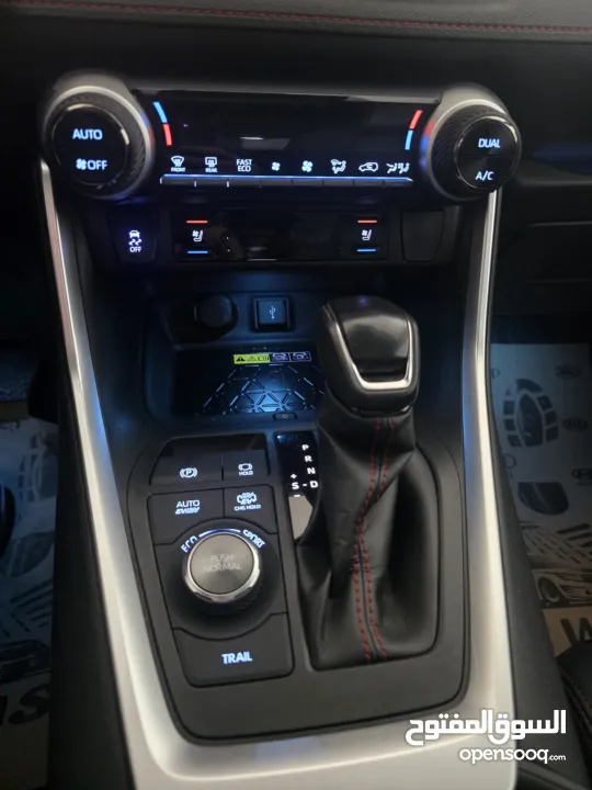 تويوتا راف rav4 plugin hybrid 2023/22 الافخم في البلاد.