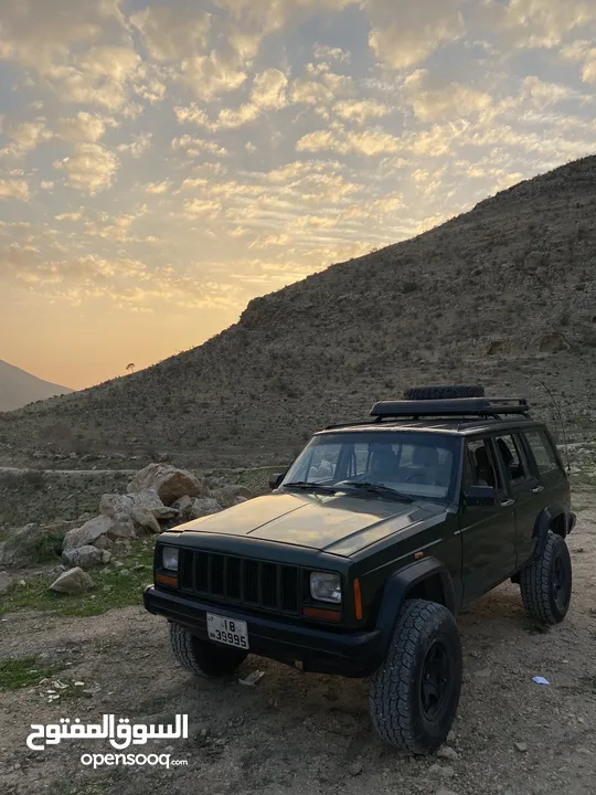 Jeep Cherokee xj 1995   جيب شيروكي  قابل للتفاوض