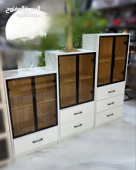 خزانة العرض الفاخرة – ترتيب + فخامة + أناقة بقطعة وحدة