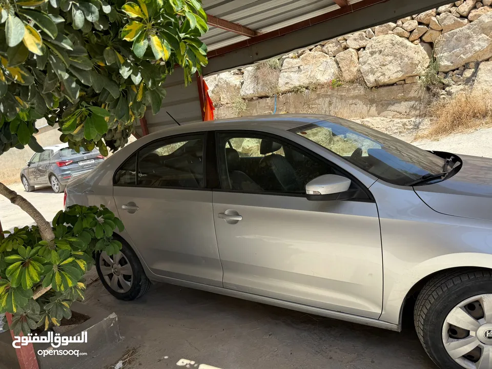 سيارة سكودا رابيد للبيع