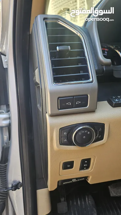 فوردf350 لاريت