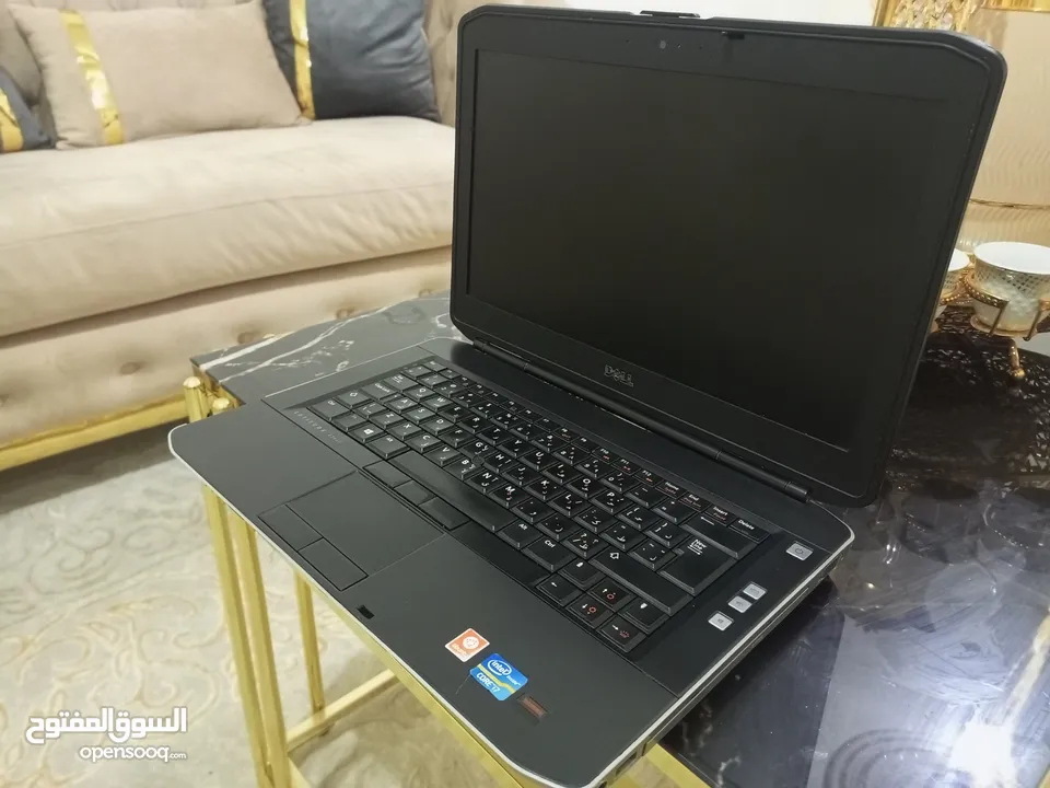 I7.. 8RAM..مع هدايا نضيف جدا