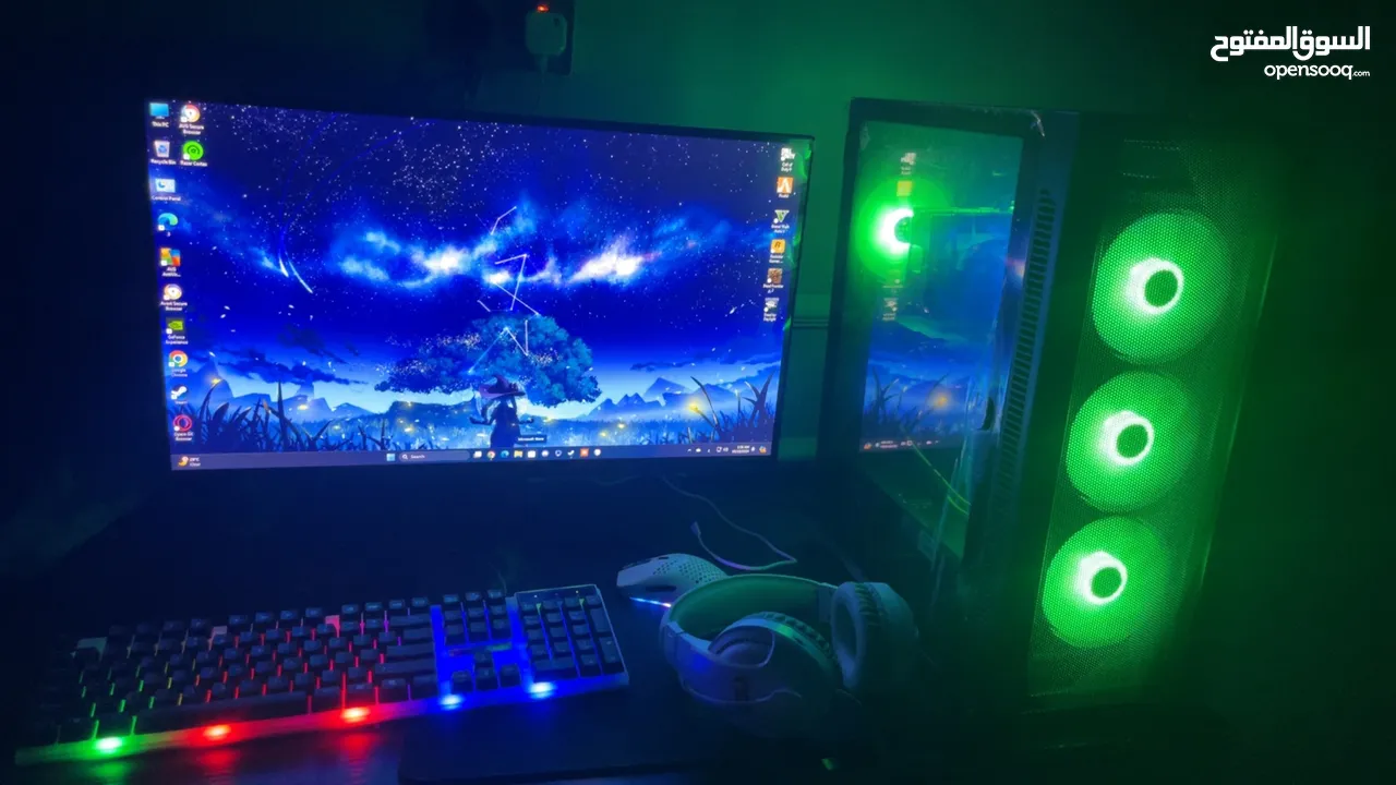 للبيع بي سي Gaming PC with keyboard and mouse and 165hz screen