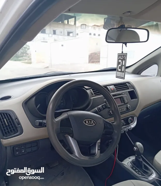 كيا ريو موديل 2012 مرخصة سنة كاملة