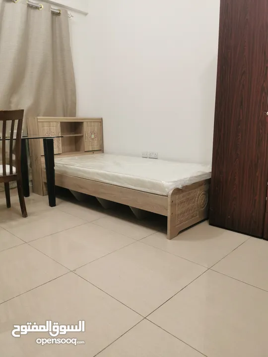 BedSpace for Rent In AL KHEWAIR for bacholar