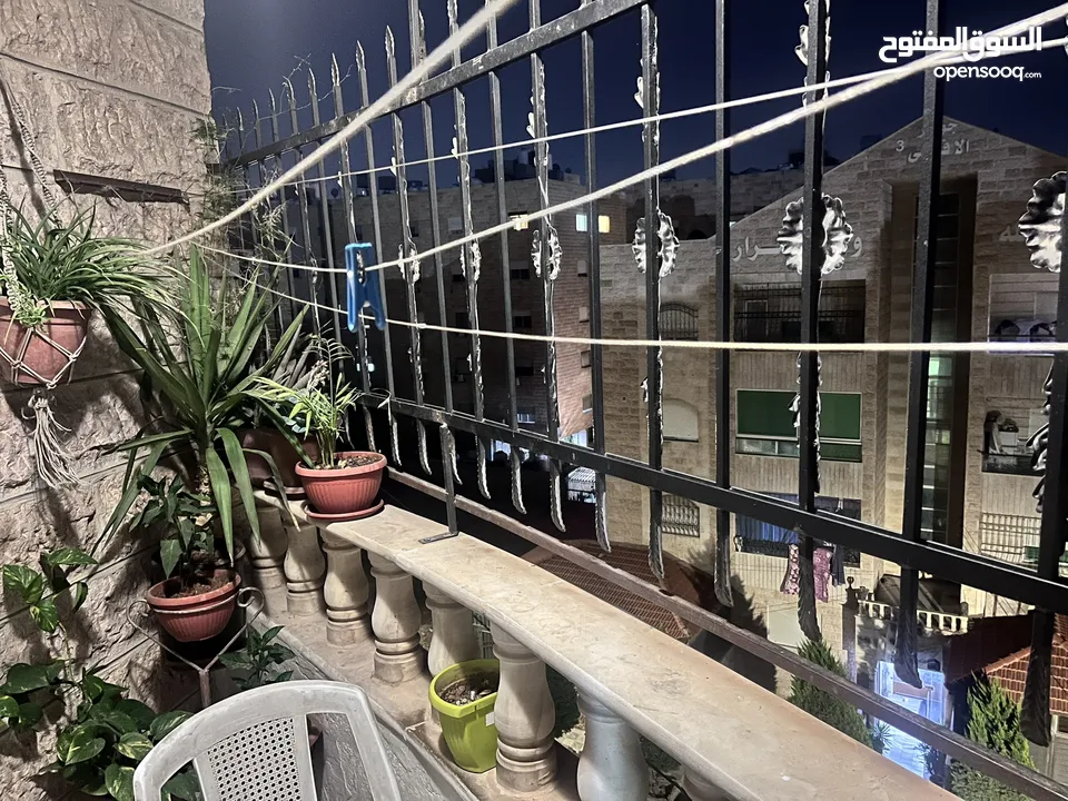 شقة طابق ثالث للبيع