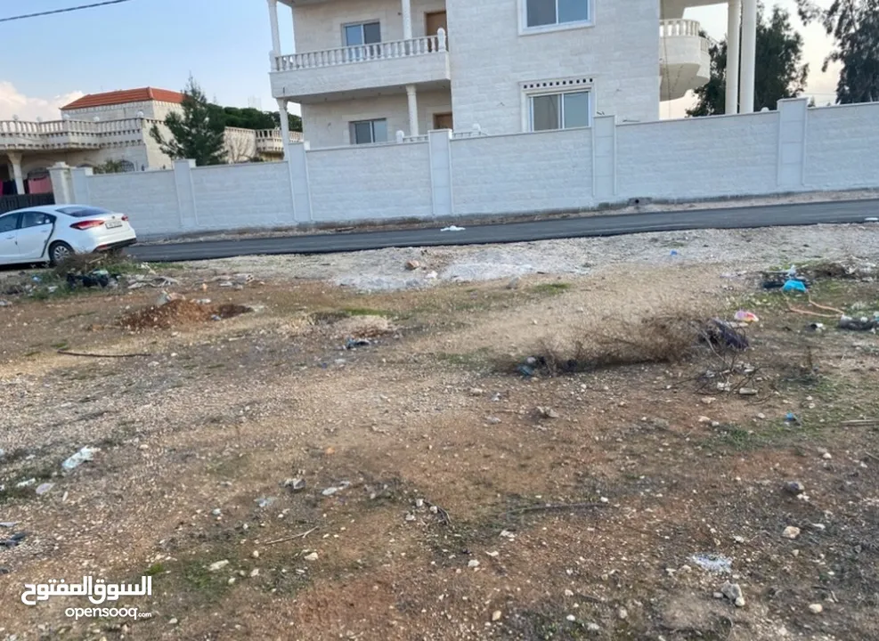 أرض سكنية على شارعين البركة الشمالية غرب شارع الأربعين دونم ومئة متر