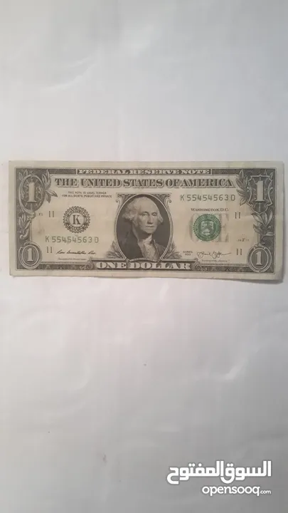 واحد دولار الأمريكي