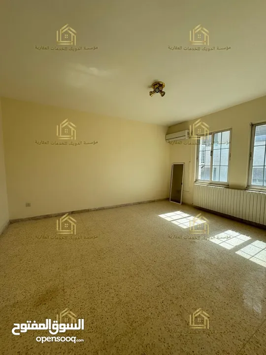 فيلا في منطقة الدوار السابع (V191)