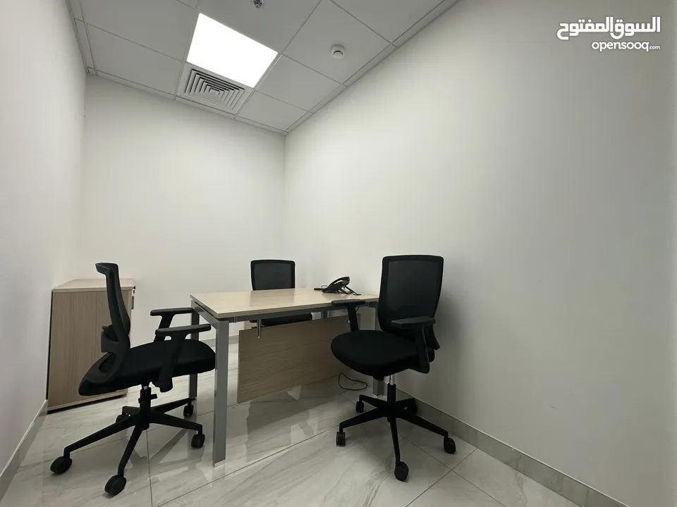 Office Space One Desk in Lamar Business Center Bawshar FOR RENT