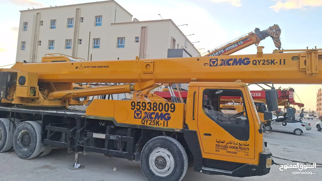 25 Ton XCMG Crane 2006 model for Sale very good condition