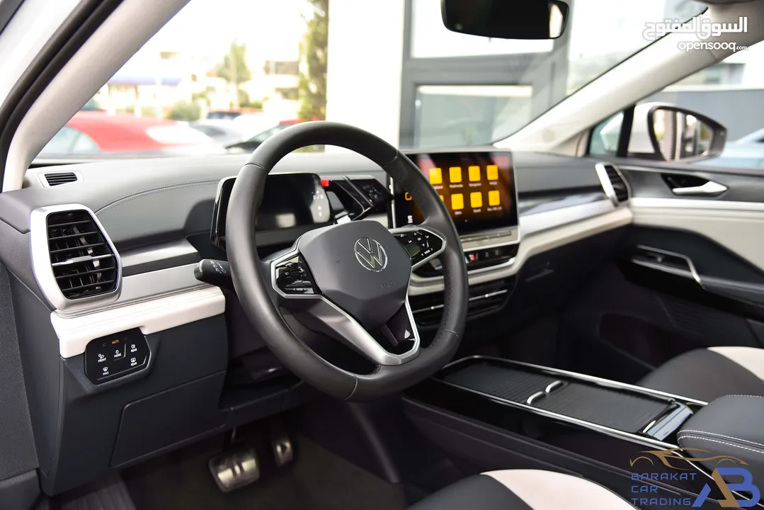 فولكس فاجن ID.6 كروز بيور بلس كهربائية بالكامل 2022 Volkswagen ID.6 Crozz Pure + SUV EV