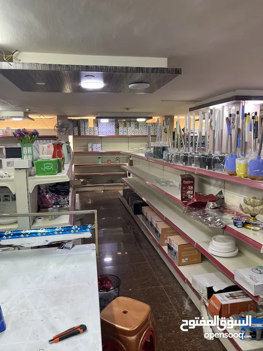محل أدوات منزلية طابقين للبيع بمساحة 407 متر