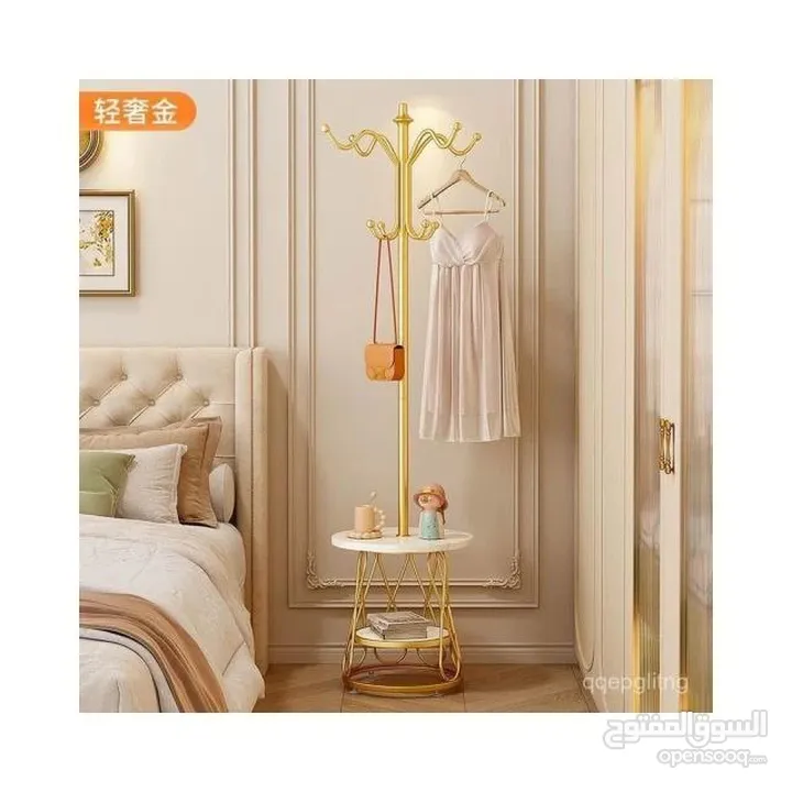 ستاند تعليق مع طاولة جانبية – قطعة فخمة تغيّر شكل غرفتك بالكامل!