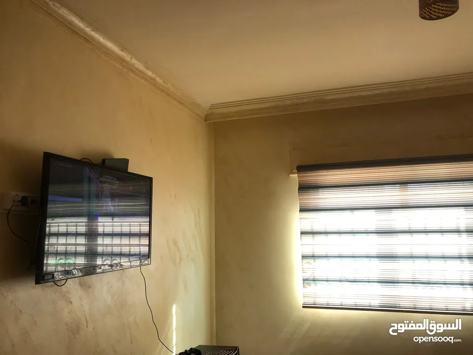 شقة 150طابق ثالث للبيع - خلف شارع 36 - قرب مطعم السيران