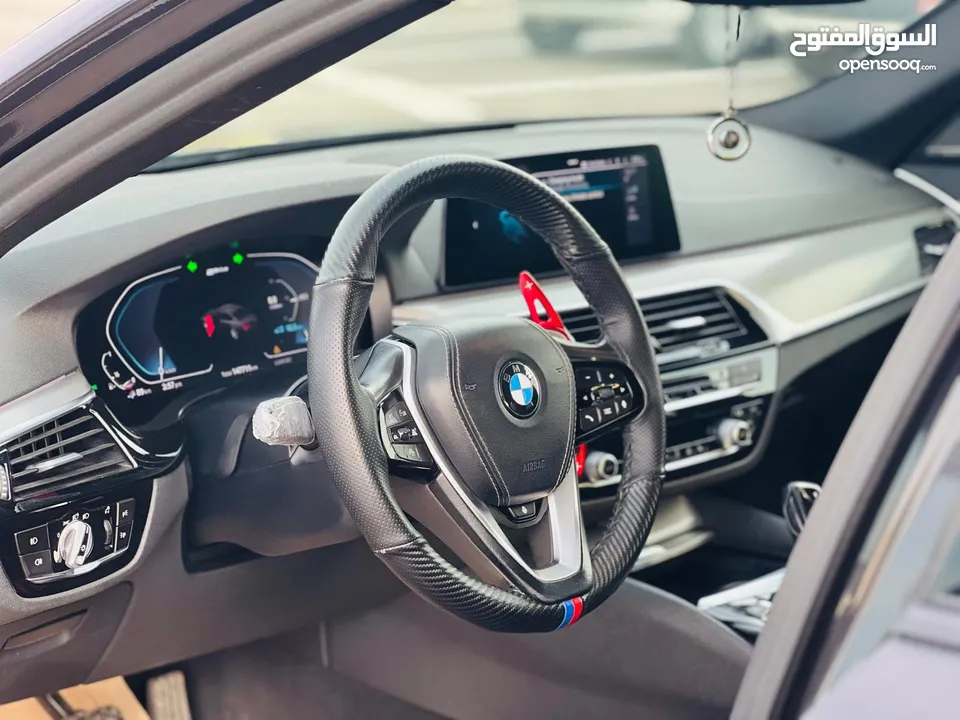 BMW E // 2019 cc benzin  Plug In Hybrid
